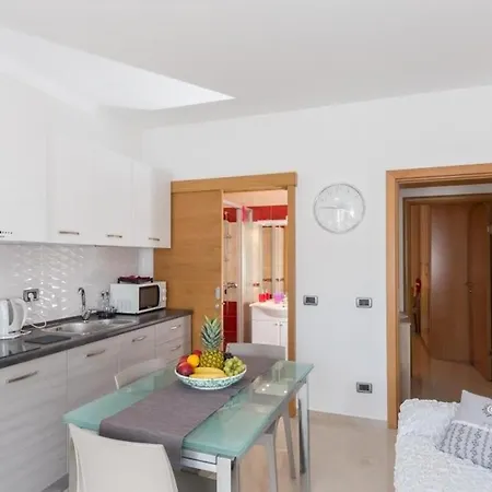 Stuck In The Moment - One Bedroom With Terrace And Sea Vi...